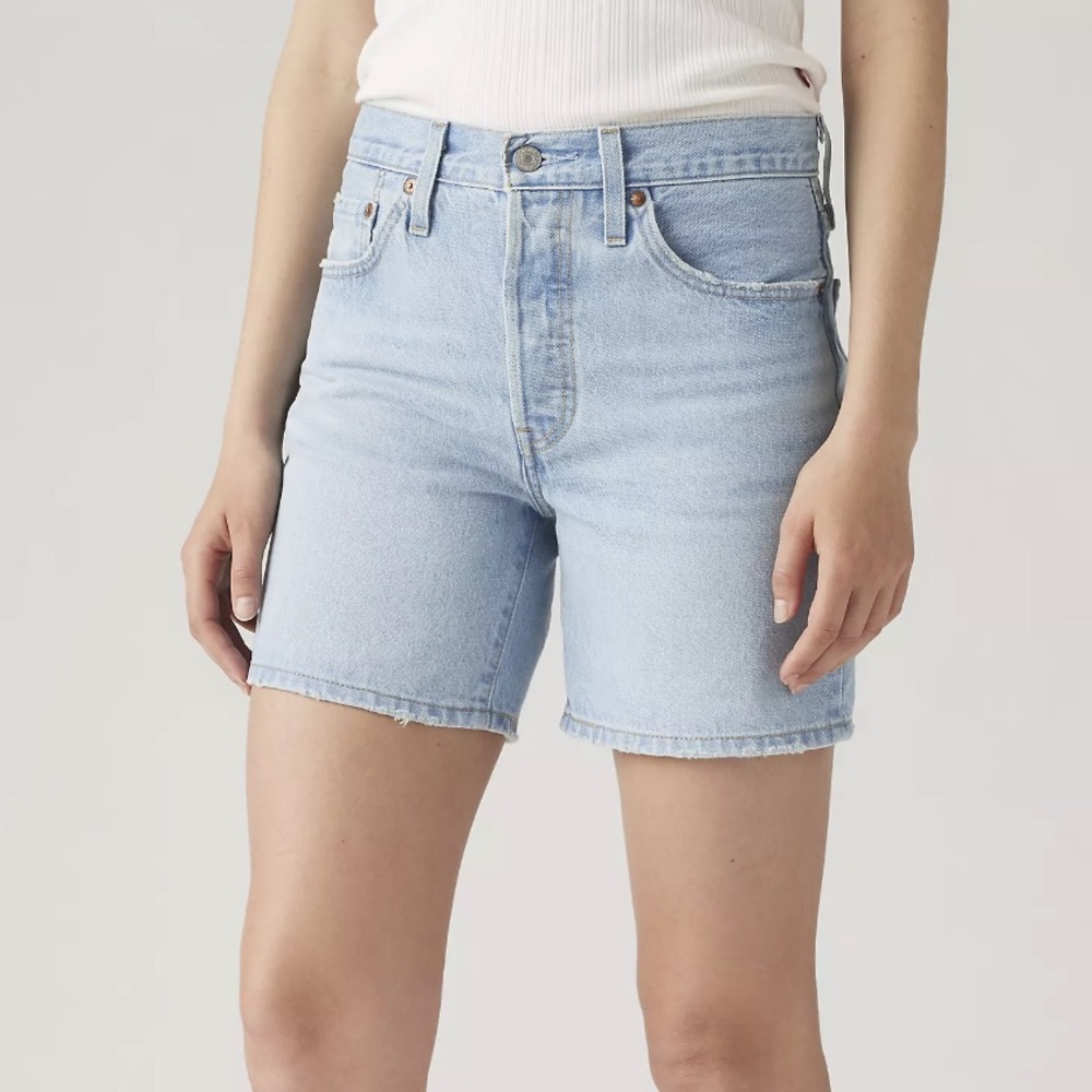 Levi’s 501 Mid Thigh Shorts in Luxor Wash